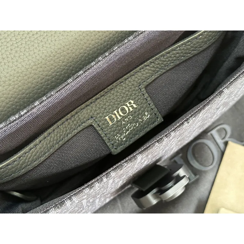 D-ior Blue Denim Oblique Pattern Crossbody Bag With Leather Accents size:19×13×4cm #A54113 D-ior Blue Denim Oblique Pattern Crossbody Bag With Leather Accents size:19×13×4cm #A54113