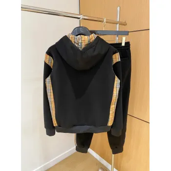 Burberry Tracksuits for Burberry Short Tracksuits for men #A60163