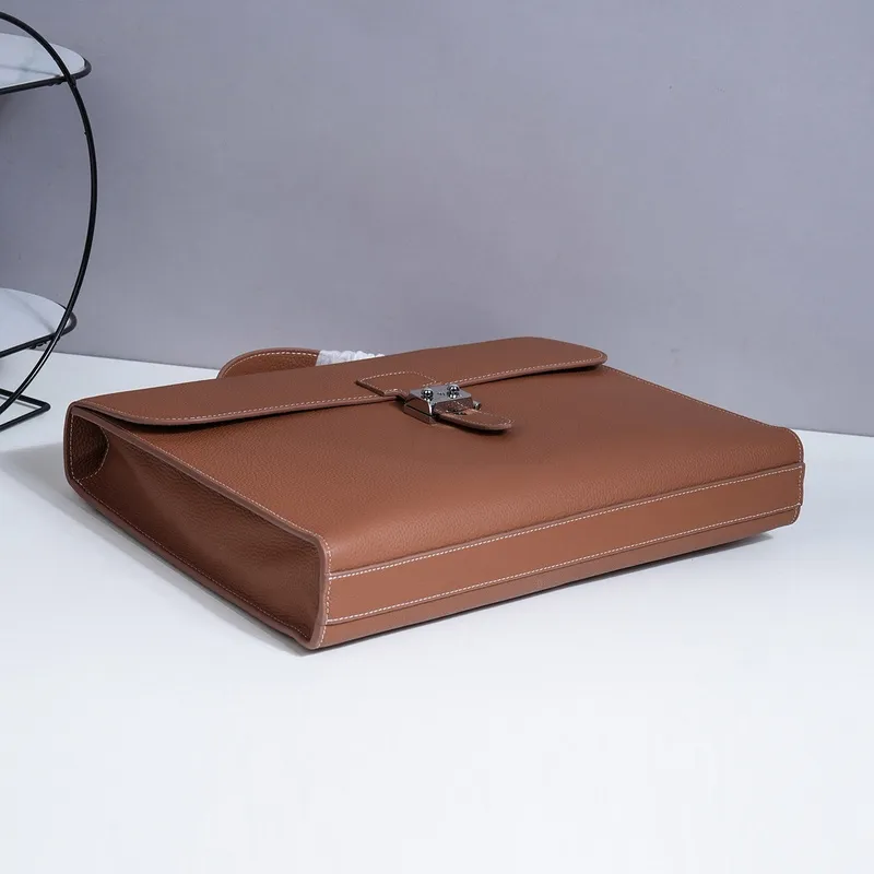 Hermes Leather Briefcase Collection: Timeless Design for the Discerning Professional size:39×29×6cm #A53668