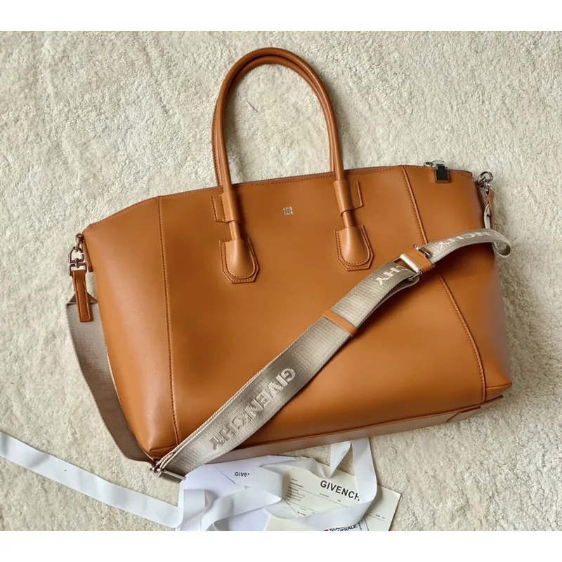 Givenchy Handbags Antigona sport #A49610