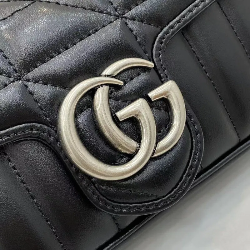Gucci GG Marmont Matelassé Leather Mini Shoulder Bag 16.5×10.2×5.1cm #A65033