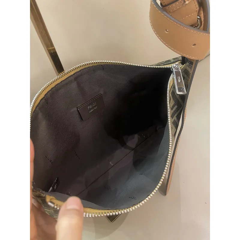 Fendi Brown And Beige FF Logo Jacquard Fabric Shoulder Bag With Leather Trims size:34×22 #A54307 Fendi Brown And Beige FF Logo Jacquard Fabric Shoulder Bag With Leather Trims size:34×22 #A54307