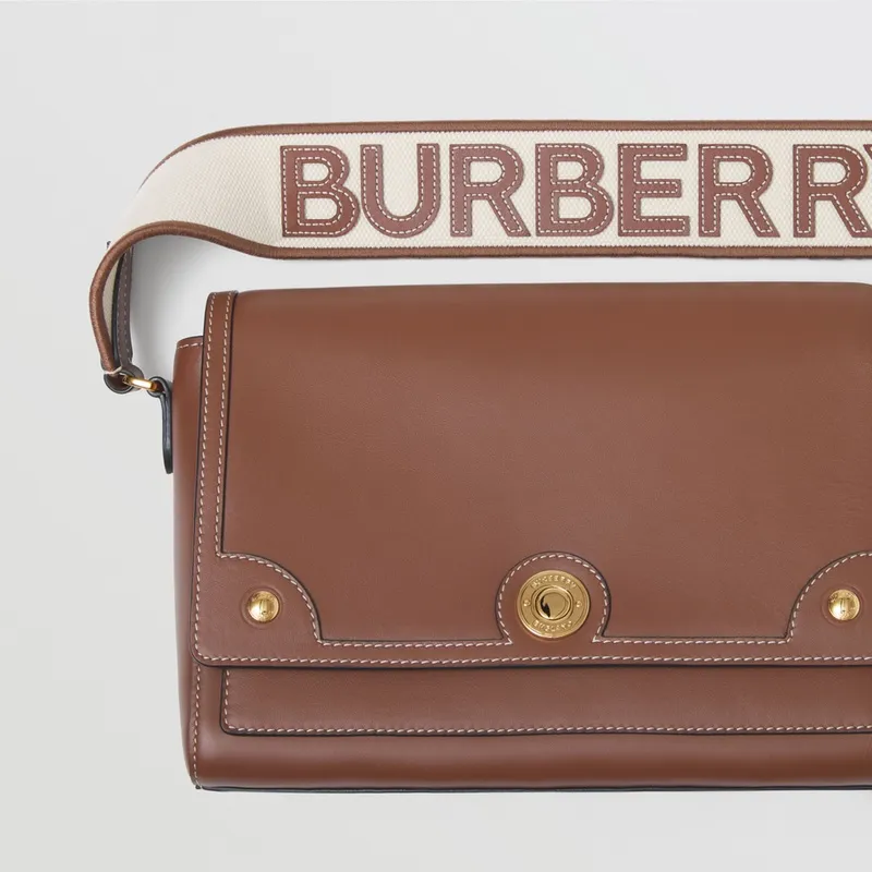 Burberry Crossbody Bag Logo Embroidered Strap &amp Leather A Nod to Heritage size:25×8×18cm #A54201