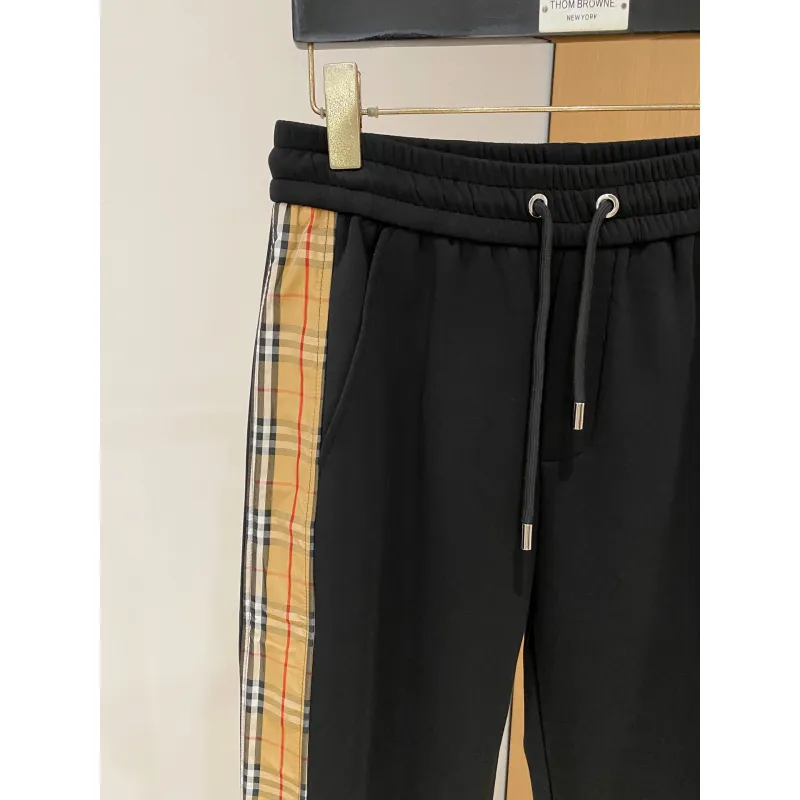 Burberry Tracksuits for Burberry Short Tracksuits for men #A60163