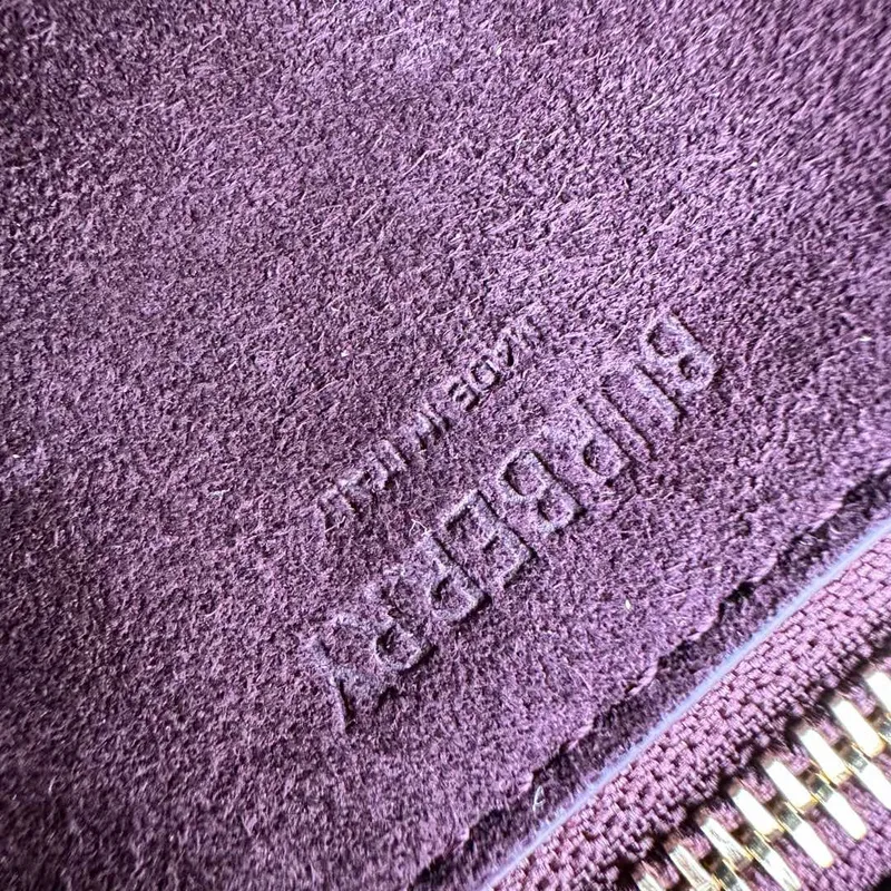 Burberry Handbags in Diverse Textures and Colors for Sophisticated Style size:30×13×24cm #A53907 Burberry Handbags in Diverse Textures and Colors for Sophisticated Style size:30×13×24cm #A53907
