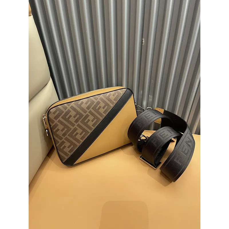 Fendi Backpack Size:22×15×5cm #A48048