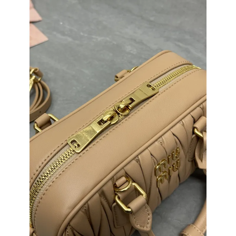 Miumiu Matelasse handbags #A38049