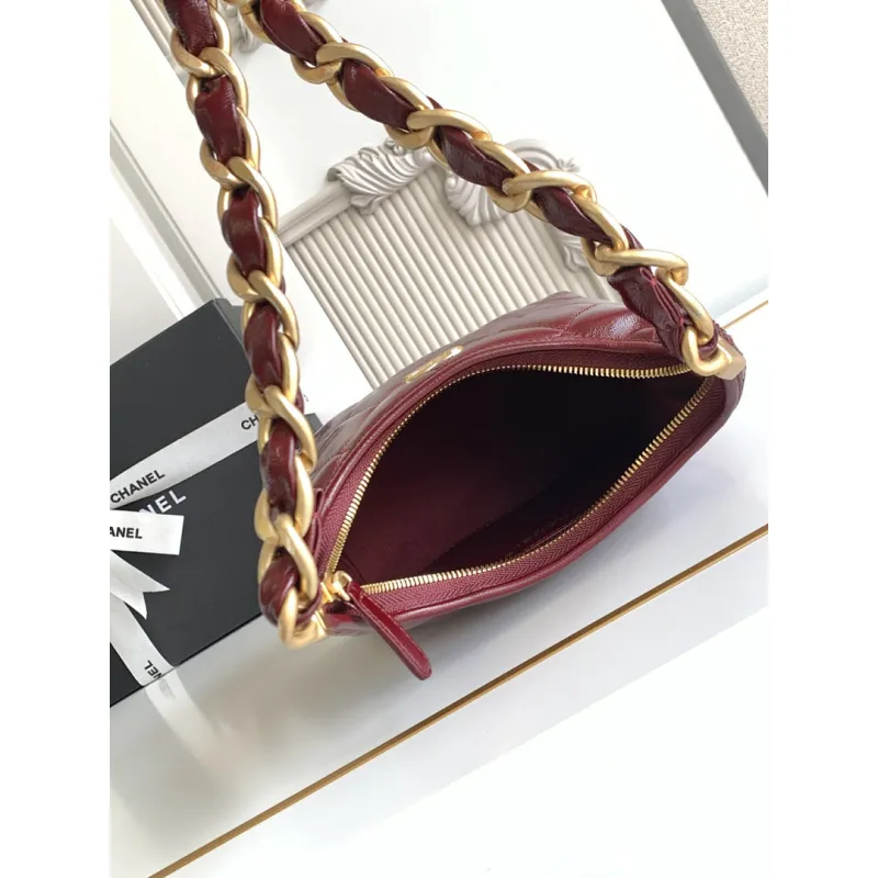 Chanel 4922 Quilted Mini Hobo Bag in Crinkled Lambskin Size 22.5x19.5x8.5CM #A62916