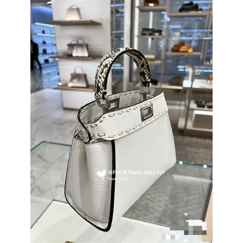 Fendi Handbag Peekaboo Mini Cuoio Romano leather Size:23*18*11cm #A49095 Fendi Handbag Peekaboo Mini Cuoio Romano leather Size:23*18*11cm #A49095