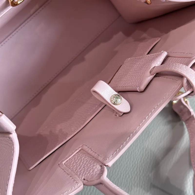 Burberry Handbag Two Tone Leather &amp Gold “TB” Logo Epitomizing Sophisticated Elegance size:27×11×20cm #A54200