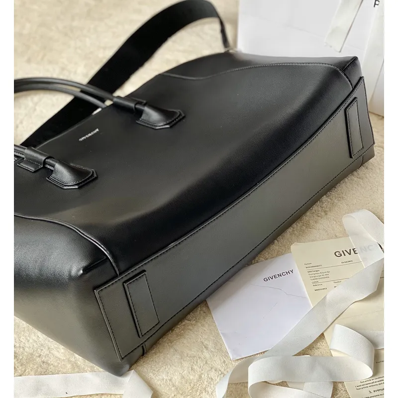 Givenchy Handbags Antigona sport #A49610