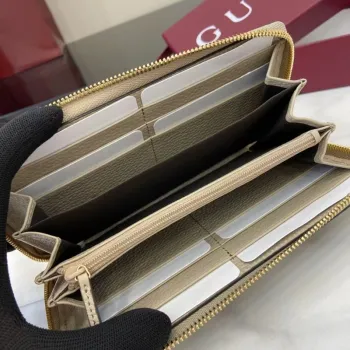 Gucci Zip-Around Wallet with GG Canvas & Beige Leather Trim, Gold Double G Hardware, Stylish & Spacious for Daily Essentials #A56009 Gucci Zip-Around Wallet with GG Canvas & Beige Leather Trim, Gold Double G Hardware, Stylish & Spacious for Daily Essentials #A56009