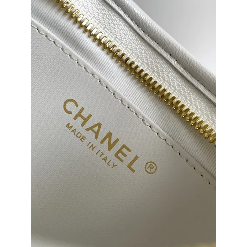 Chanel 4922 Quilted Mini Hobo Bag in Crinkled Lambskin Size 22.5x19.5x8.5CM #A62916