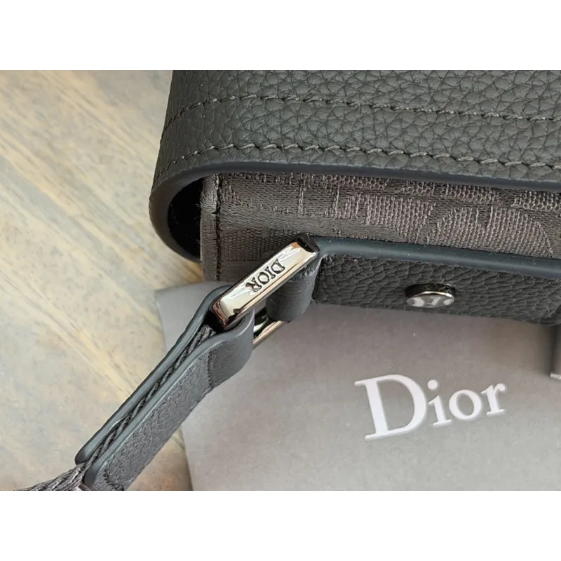 D-ior Saddle Messenger Bag – Anthracite Gray Oblique Jacquard & Grained Calfskin with Signature Aluminum Buckle #A59163