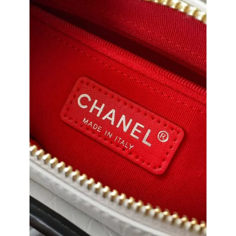 Chanel Womens Bucket Bag - Black & White Quilted Leather, Gold-Tone CC Logo & Two-Tone Chain Strap, Stylish Crossbody Bag for Luxury Fashion #A56750