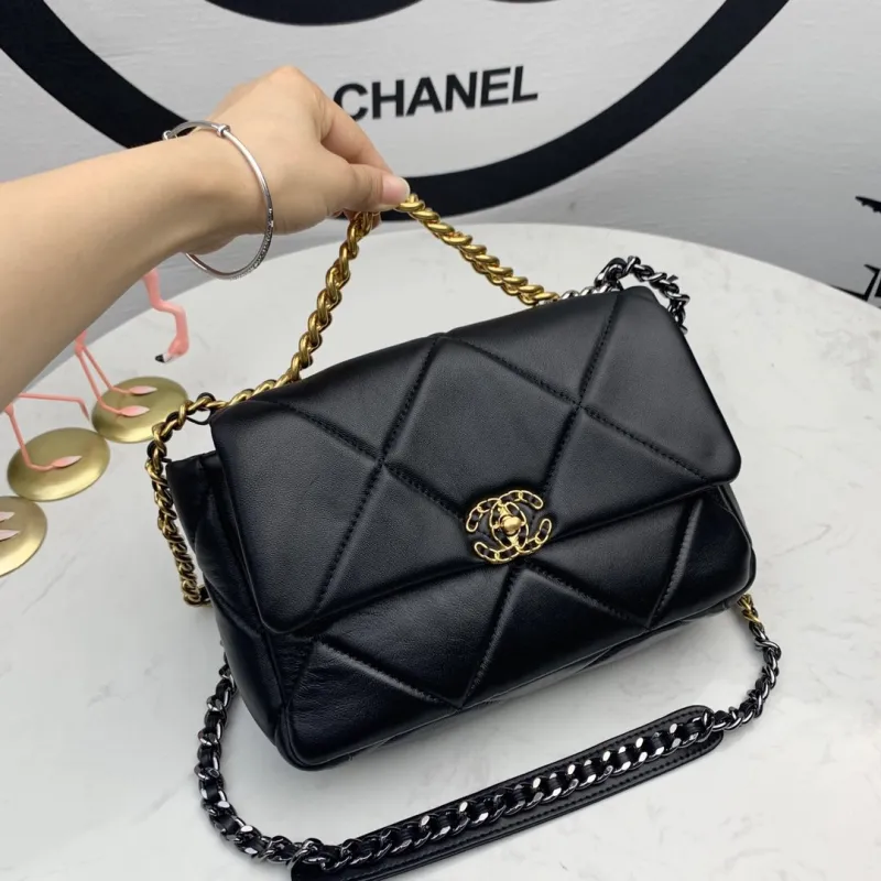 Chanel shoulder bags #99902462