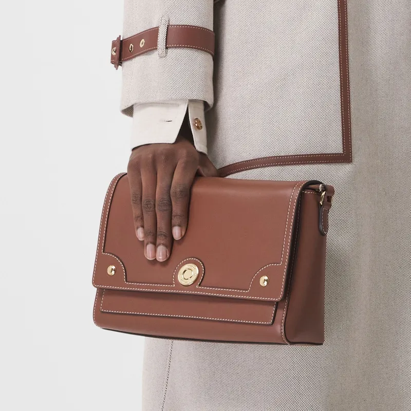 Burberry Crossbody Bag Logo Embroidered Strap &amp Leather A Nod to Heritage size:25×8×18cm #A54201