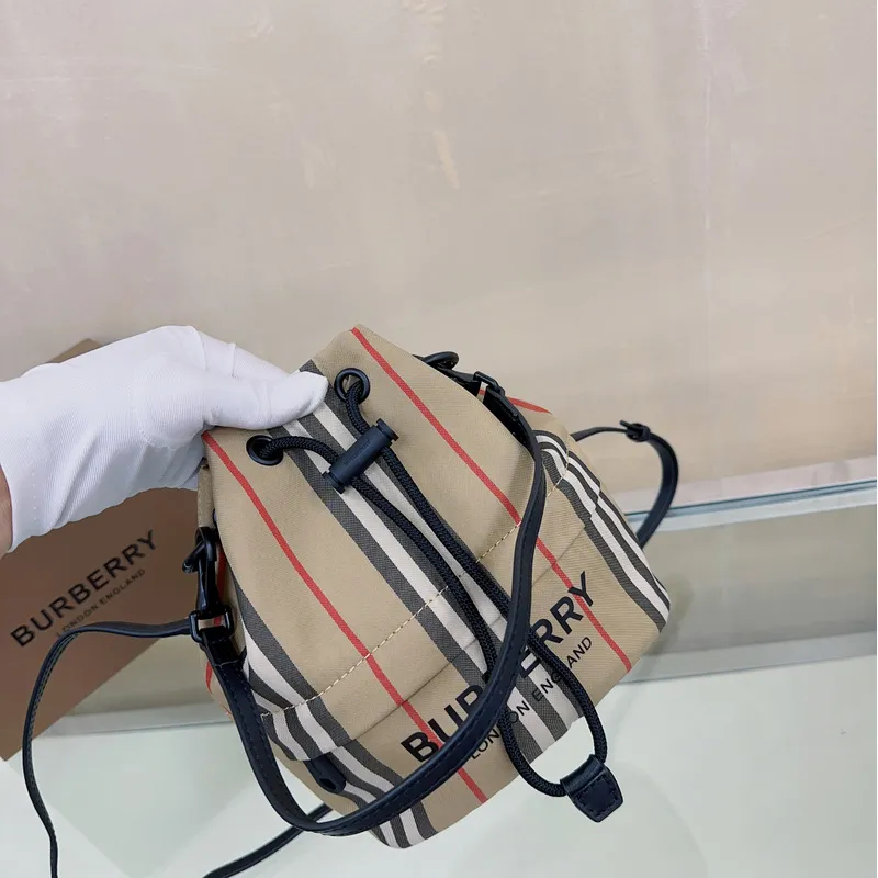 Burberry Bucket Bags Showcasing Iconic Patterns and Stylish Designs #A50418