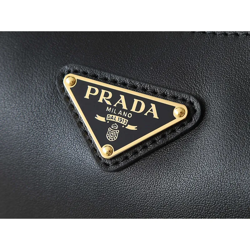 Prada Crescent - Shaped Leather Shoulder Bags in Diverse Color Options size:22×18×6cm #A53924 Prada Crescent - Shaped Leather Shoulder Bags in Diverse Color Options size:22×18×6cm #A53924