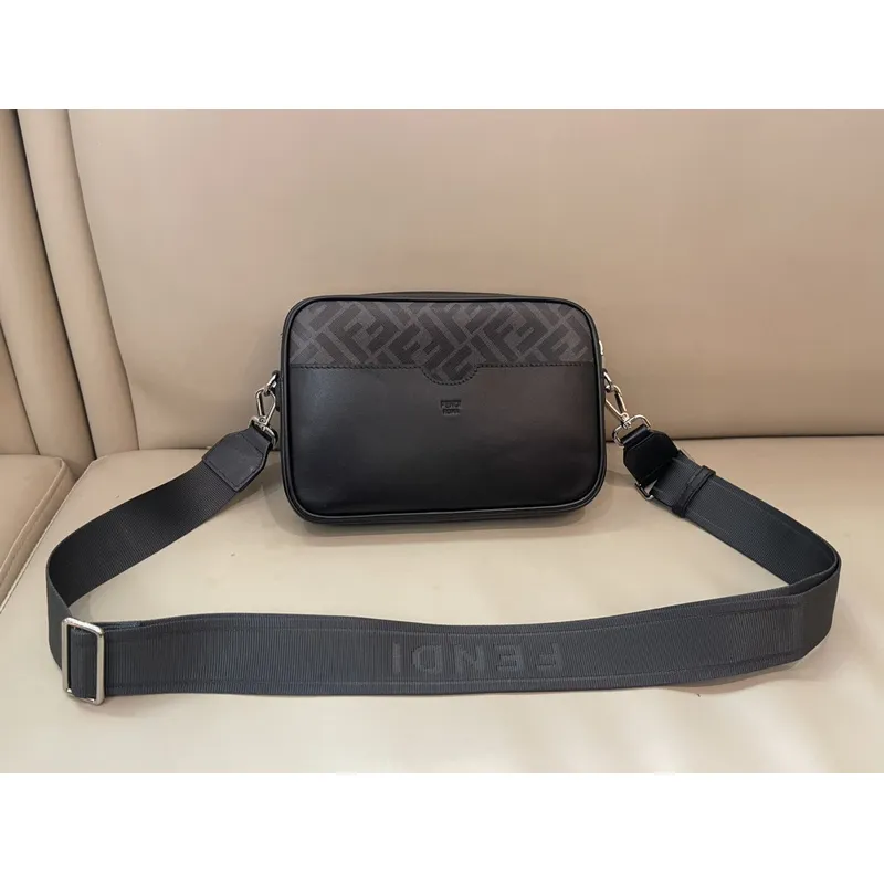 Fendi Messenger Bag Size:22×15×5cm #A48043 Fendi Messenger Bag Size:22×15×5cm #A48043