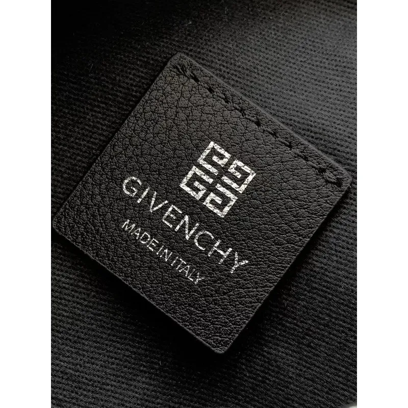 Givenchy Black Leather Shoulder Bags With Distinctive Metal Accents For Fashionistas #A52343