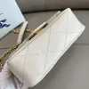 Burberry Quilted Leather Crossbody Bags With Gold - Tone Hardware size:20×7×16cm #A53756