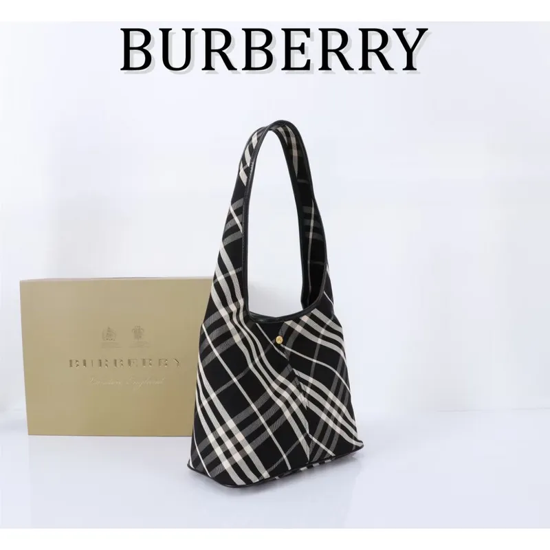 Womens Burberry Shoulder Bag for Everyday Use #A45668