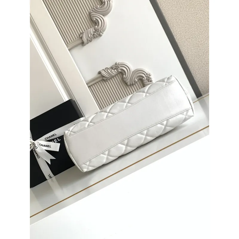 Chanel 4923 Quilted Hobo Bag in Crinkled Lambskin Size 32x30x12CM #A62915