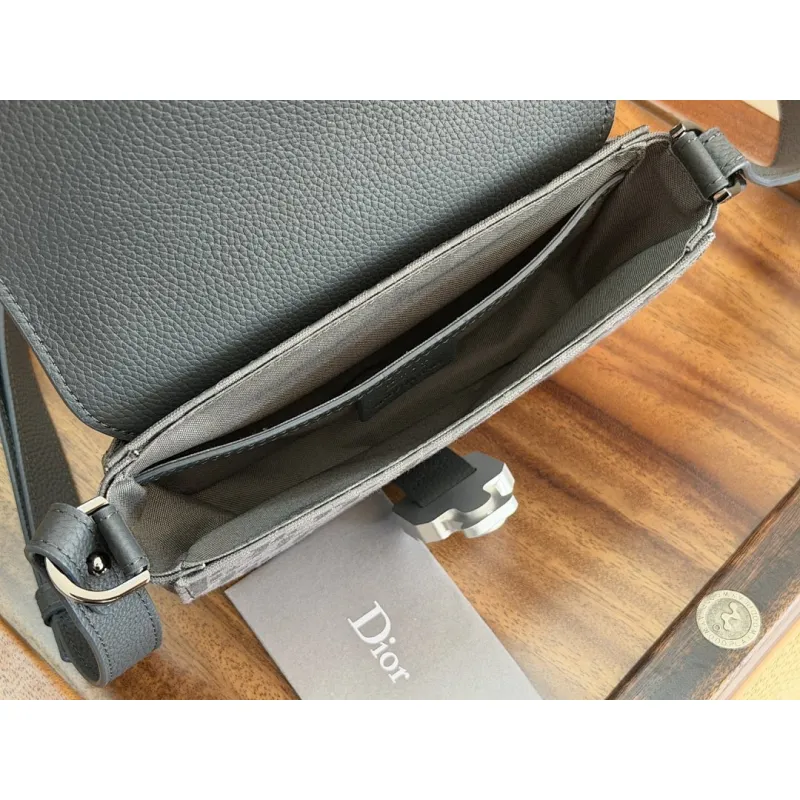 D-ior Small Saddle Messenger Bag – Anthracite Gray Oblique Canvas & Grained Calfskin with Aluminum Buckle #A59162