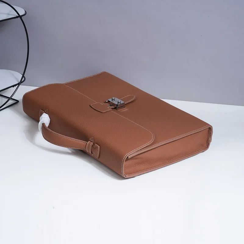 Hermes Leather Briefcase Collection: Timeless Design for the Discerning Professional size:39×29×6cm #A53668