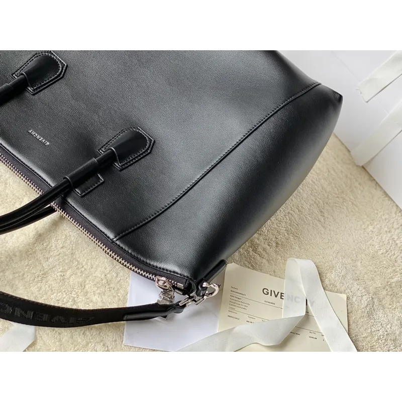 Givenchy Handbags Antigona sport #A49610