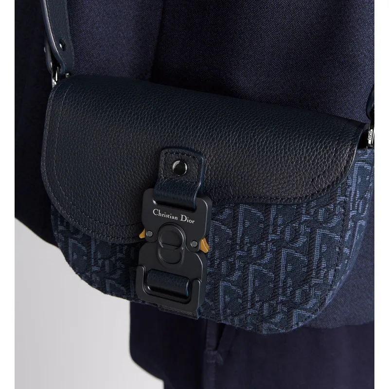 D-ior Blue Denim Oblique Pattern Crossbody Bag With Leather Accents size:19×13×4cm #A54113 D-ior Blue Denim Oblique Pattern Crossbody Bag With Leather Accents size:19×13×4cm #A54113