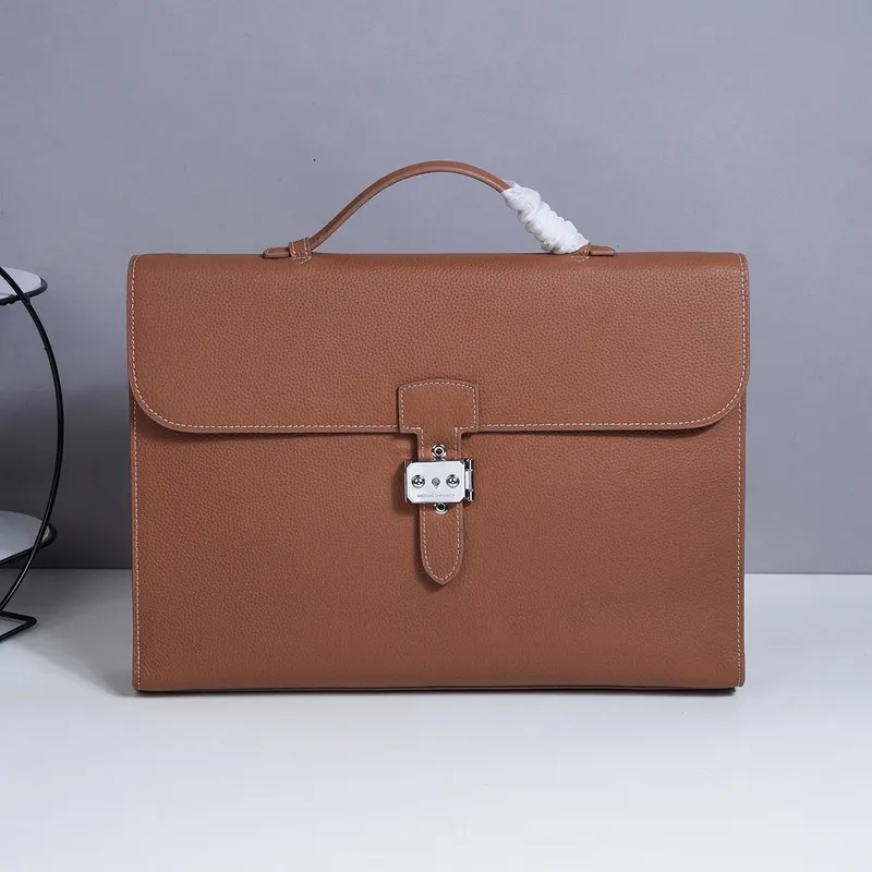 Hermes Leather Briefcase Collection: Timeless Design for the Discerning Professional size:39×29×6cm #A53668
