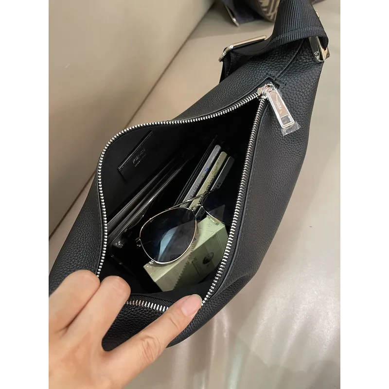 Stylish Black Fendi Sling Bag With Signature Strap And Luxe Design For Fashion Lovers size:33×18×10 #A54308 Stylish Black Fendi Sling Bag With Signature Strap And Luxe Design For Fashion Lovers size:33×18×10 #A54308