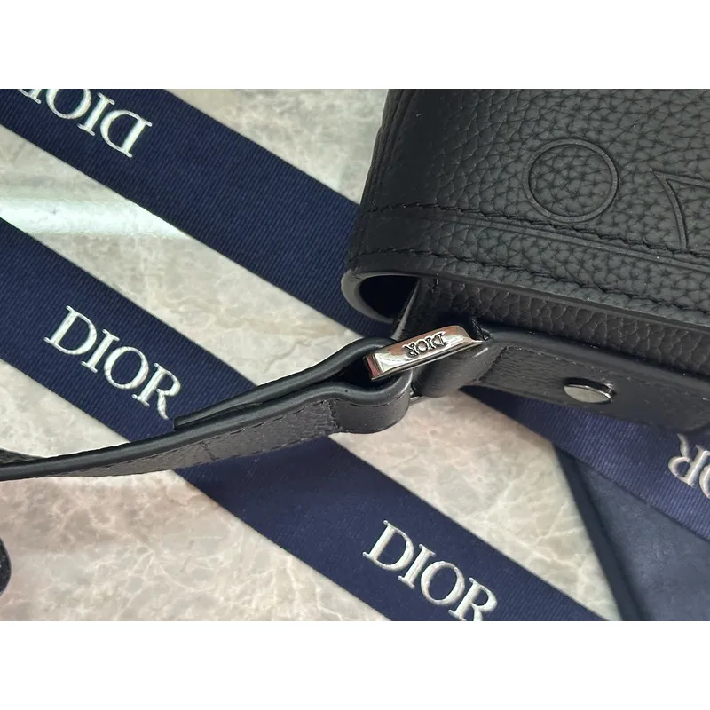 Black D-ior Messenger Bag With Embossed Patterns For Fashion Forward Looks size:23×18×6cm #A54116