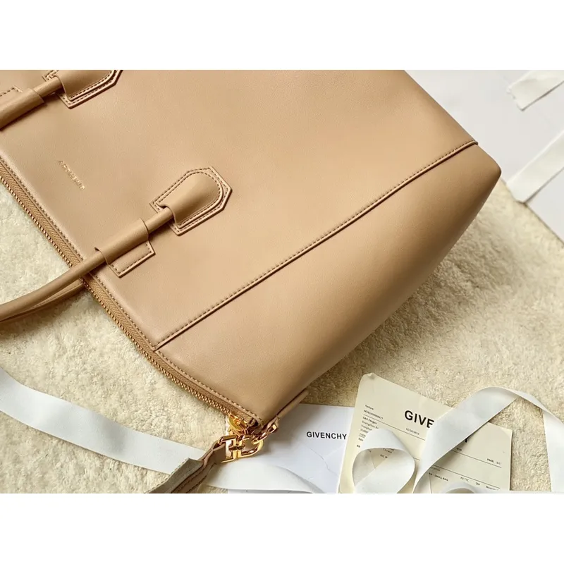 Givenchy Handbags Antigona sport #A49610