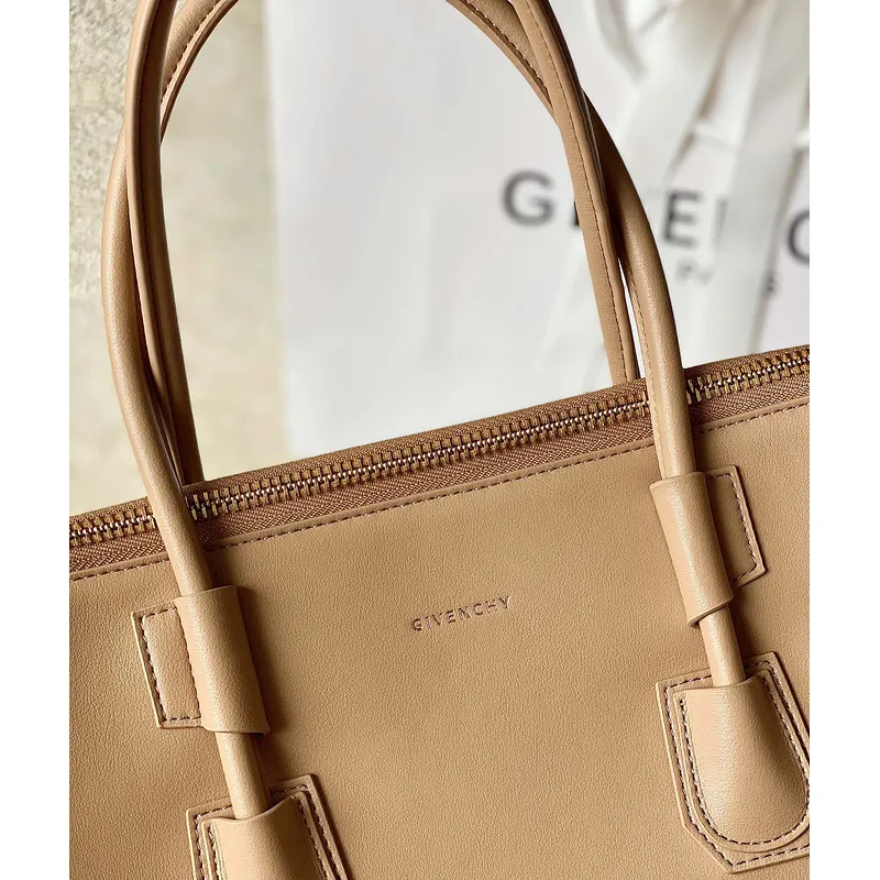 Givenchy Handbags Antigona sport #A49610