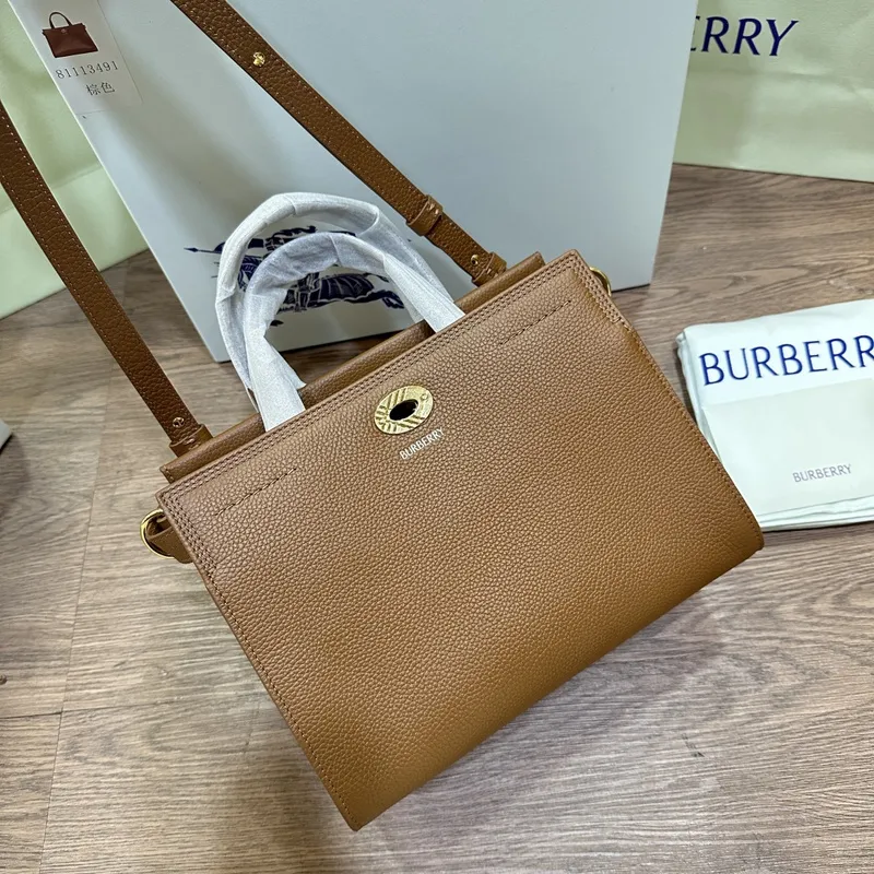 Burberry Timeless White Leather Handbag with Gold - Accented Lock and Dual Handles size:24×3×9cm #A54100