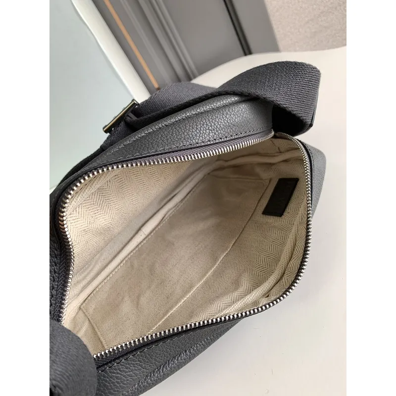 Loewe Bag Military Messenger Size:24*17.5*11cm #A49112