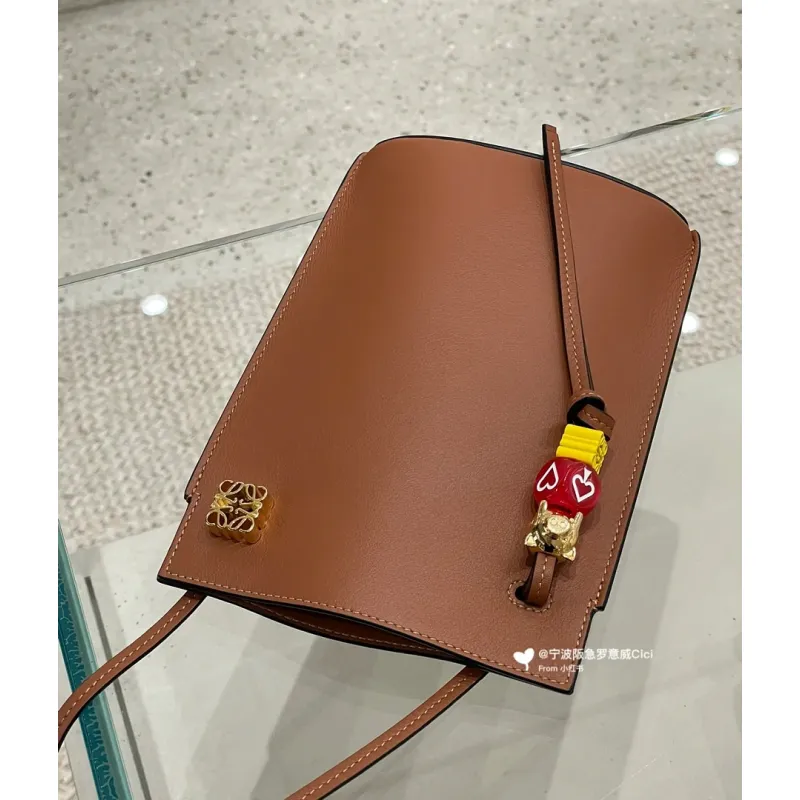 Loewe Anagram Calfskin Crossbody Bucket Bag 21×15×5cm #A65009