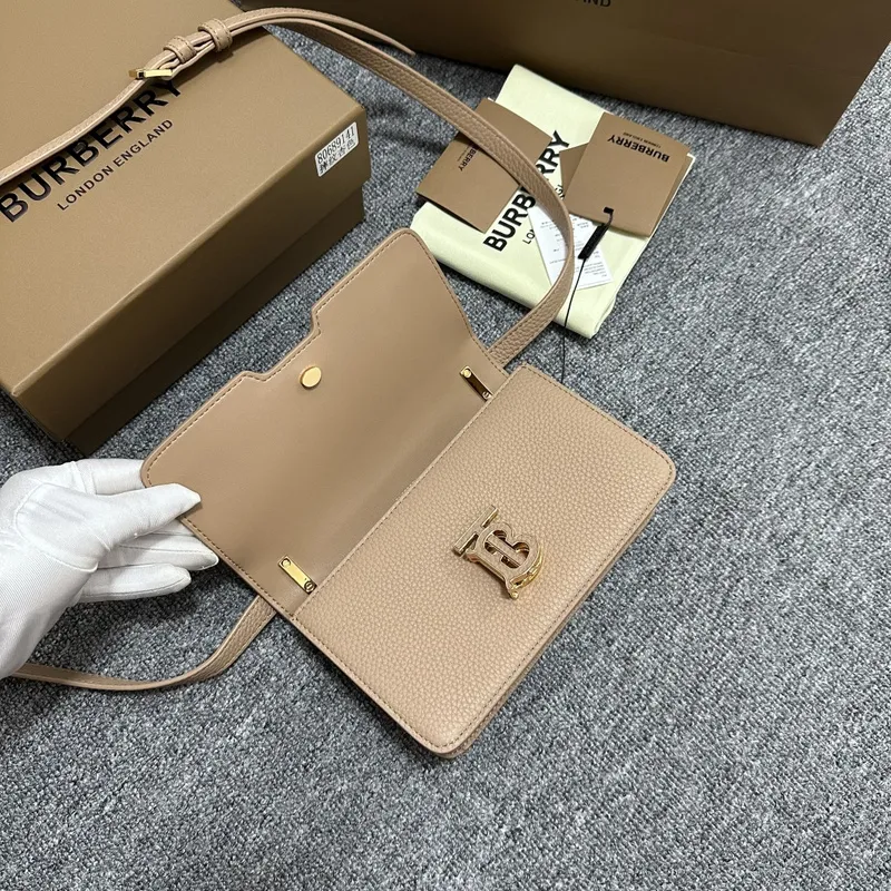 Stylish Burberry Handbags Showcasing Classic Design and Trendy Colors #A50419