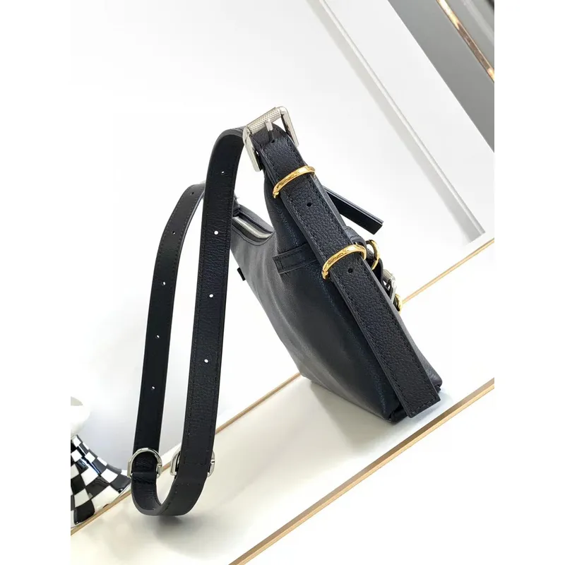 Givenchy Black Leather Shoulder Bags With Distinctive Metal Accents For Fashionistas #A52343