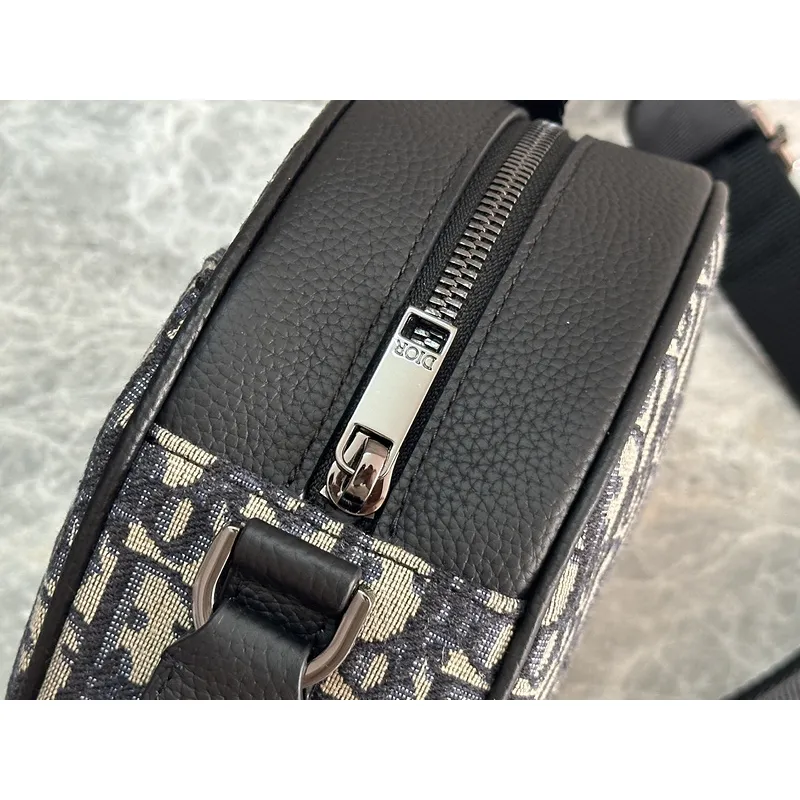 D-ior Round Bag With Iconic Oblique Pattern And Adjustable Strap For Fashion Lovers size:20×20×7cm #A54114 D-ior Round Bag With Iconic Oblique Pattern And Adjustable Strap For Fashion Lovers size:20×20×7cm #A54114