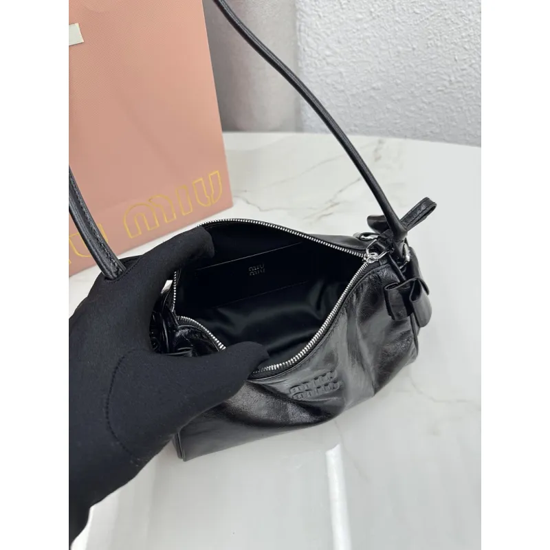 Miu Miu Ribbon Oil-Wax Leather Shoulder Bag 21×12.5×9.5cm #A65026