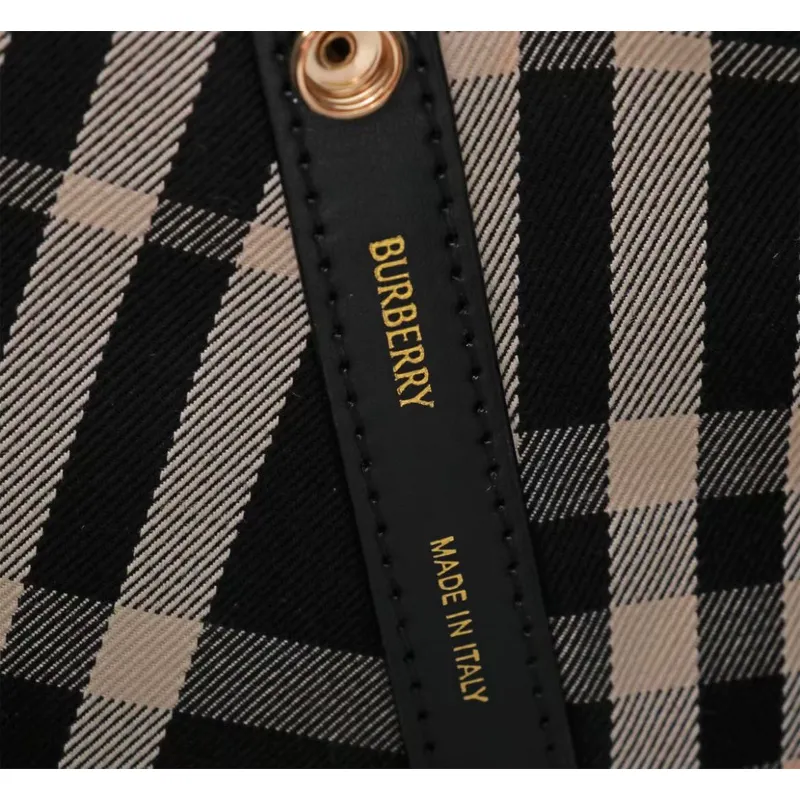 Womens Burberry Shoulder Bag for Everyday Use #A45668