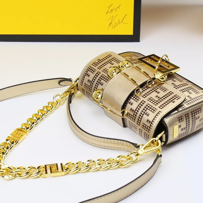 Fendi AAA+ Handbags #999926560 Fendi AAA+ Handbags #999926560