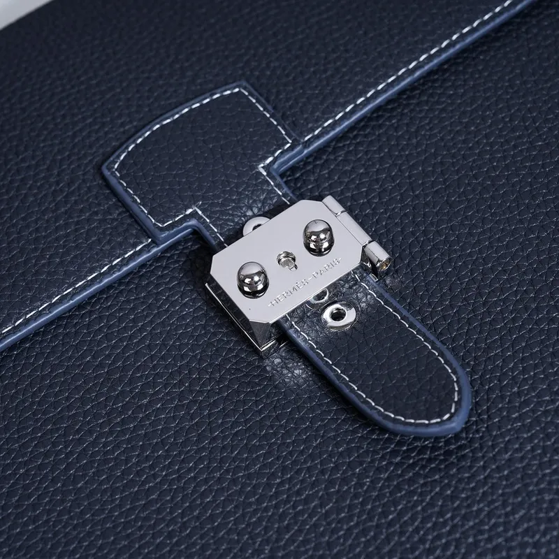 Hermes Leather Briefcase Collection: Timeless Design for the Discerning Professional size:39×29×6cm #A53668