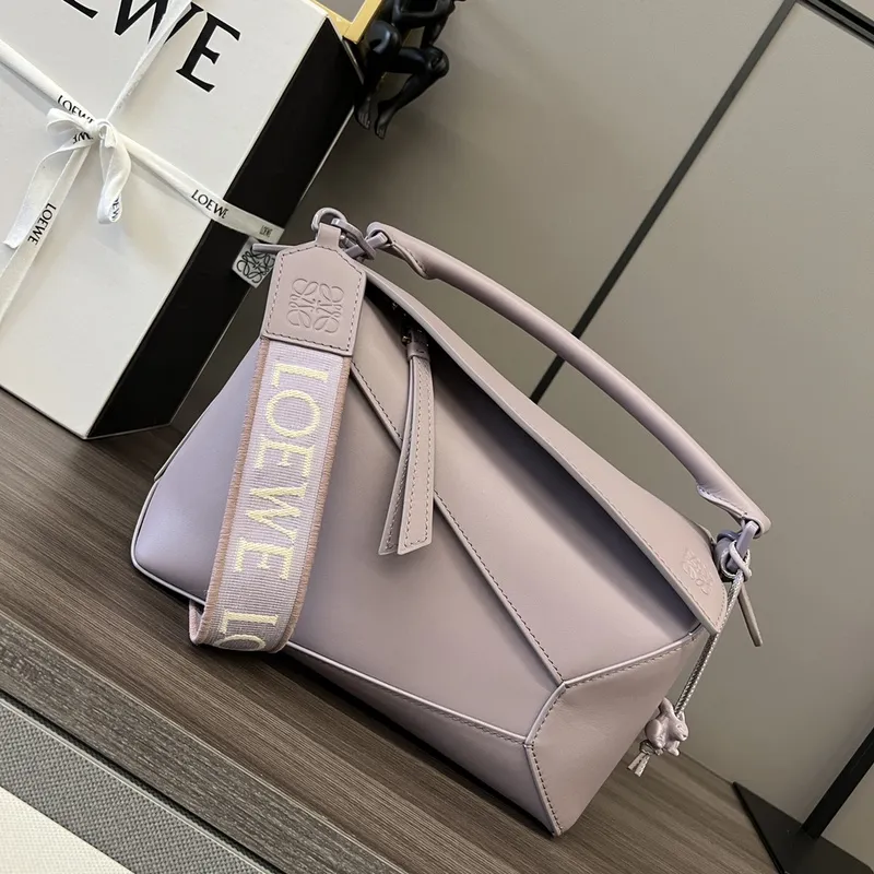 Loewe Puzzle Bag In Soft Lavender Leather With Branded Strap And Geometric Design #A50220