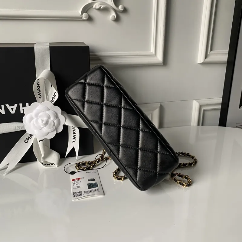 Chanel AS5912 Lambskin Pearl Trim Evening Bag 10×20×7cm #A64997 Chanel AS5912 Lambskin Pearl Trim Evening Bag 10×20×7cm #A64997