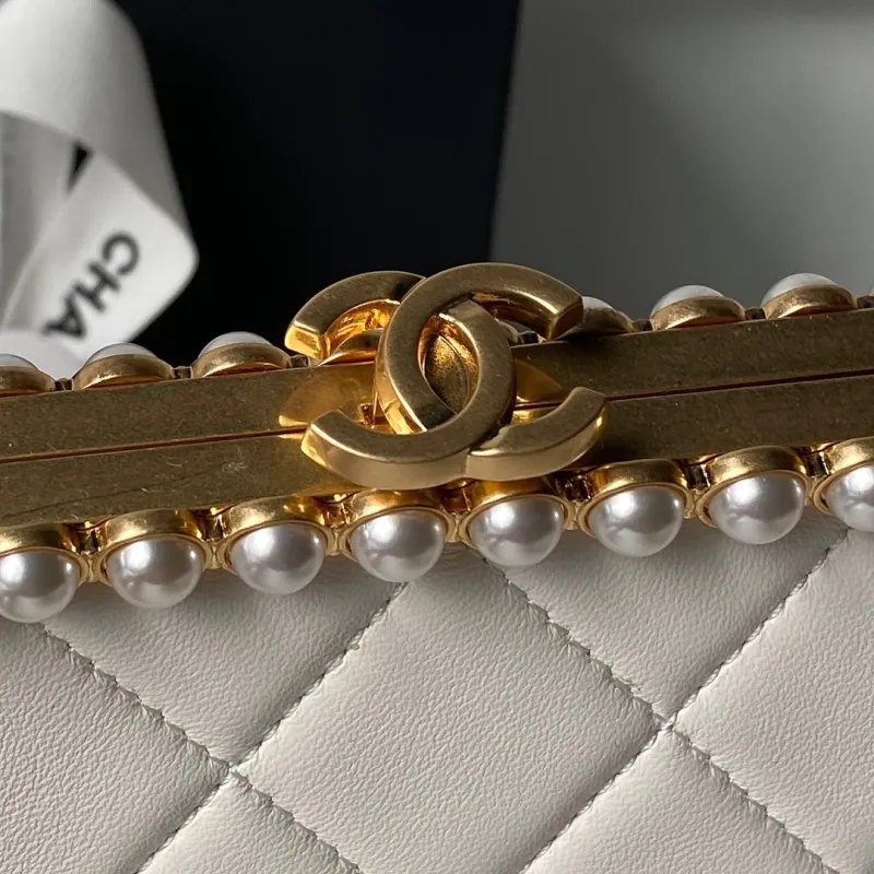 Chanel AS5912 Lambskin Pearl Trim Evening Bag 10×20×7cm #A64997 Chanel AS5912 Lambskin Pearl Trim Evening Bag 10×20×7cm #A64997